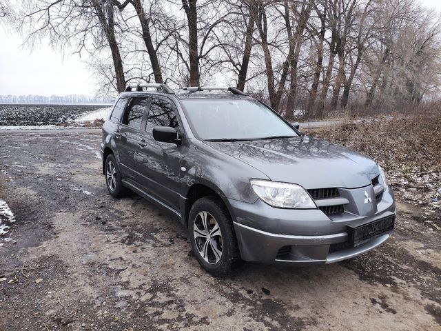 Mitsubishi Outlander - зображення 1