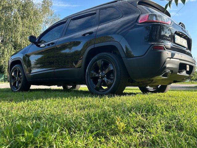 Jeep Cherokee - зображення 4