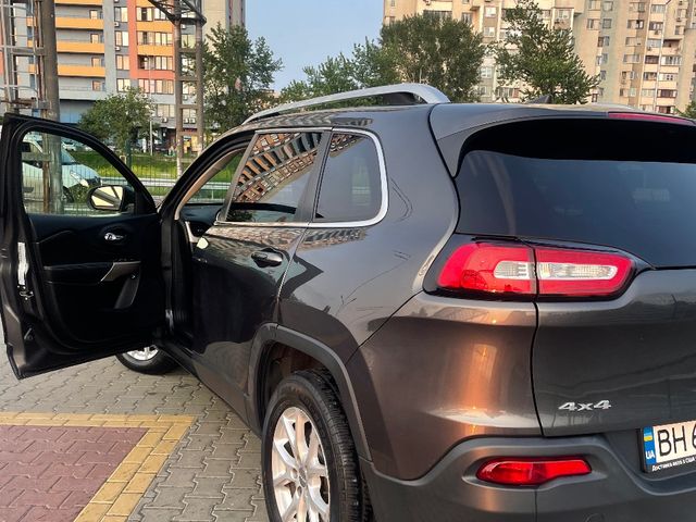 Jeep Cherokee - зображення 4