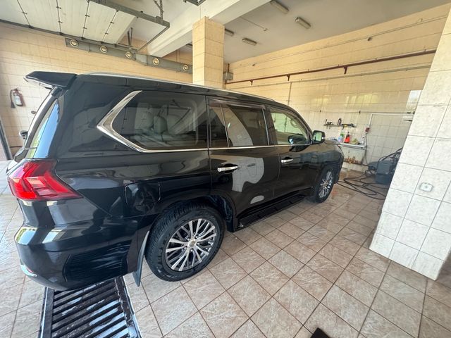 Lexus LX - зображення 4