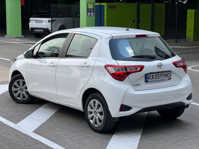 Toyota Yaris - зображення 2
