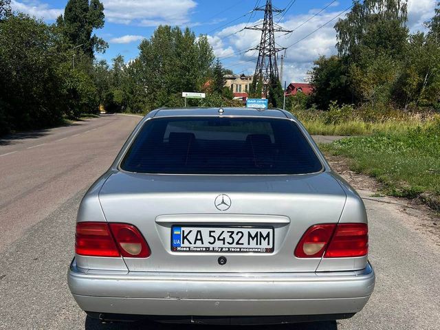 Mercedes-Benz E-Класс - зображення 5
