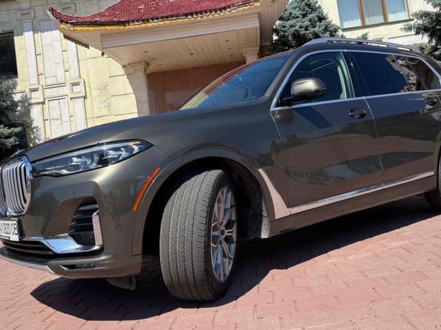 BMW X7 - зображення 2