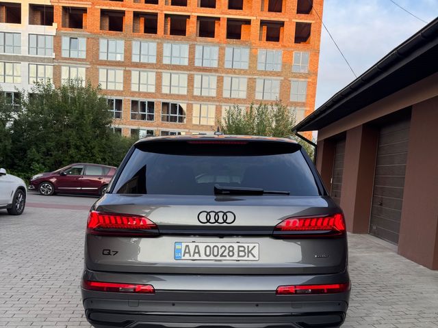 Audi Q7 - зображення 4