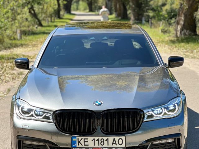 BMW 7 серії - фото 2