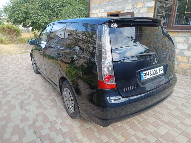 Mitsubishi Grandis - зображення 4