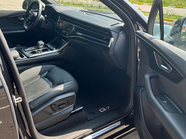 Audi Q7 - зображення 5
