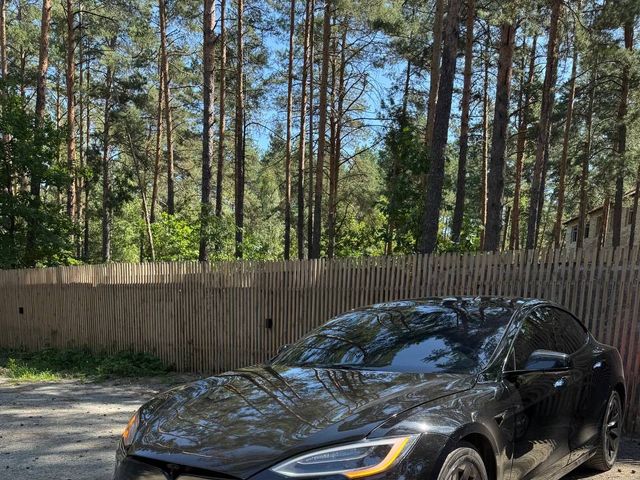 Tesla Model S - зображення 1
