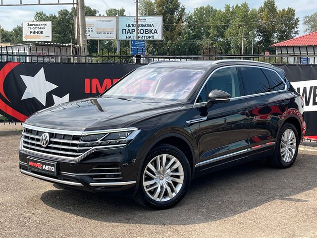 Volkswagen Touareg - зображення 1