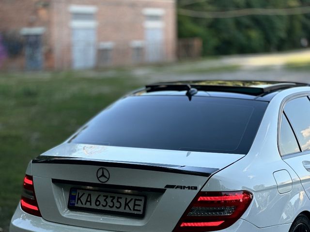 Mercedes-Benz C-Класс - зображення 4