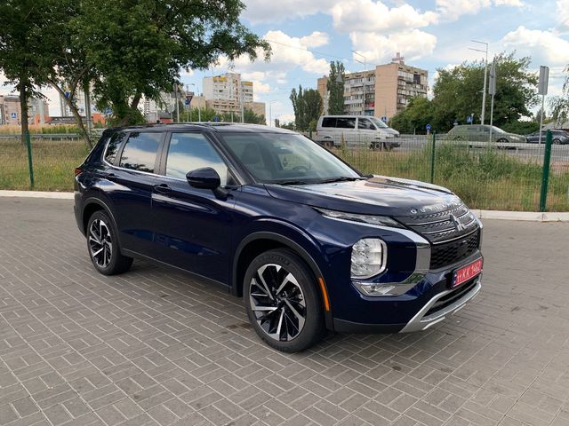 Mitsubishi Outlander - зображення 1
