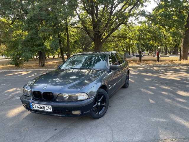 BMW 5 серії - зображення 1