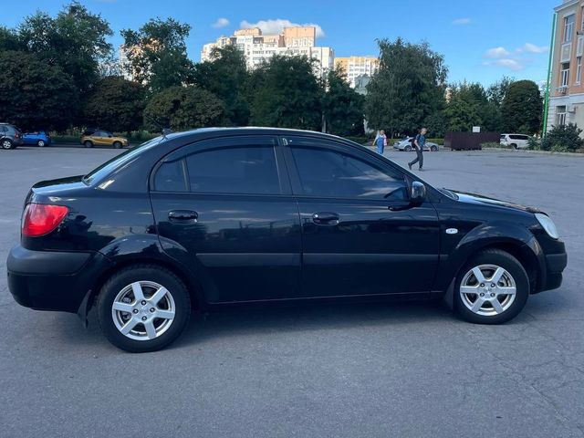 Kia Rio - зображення 4