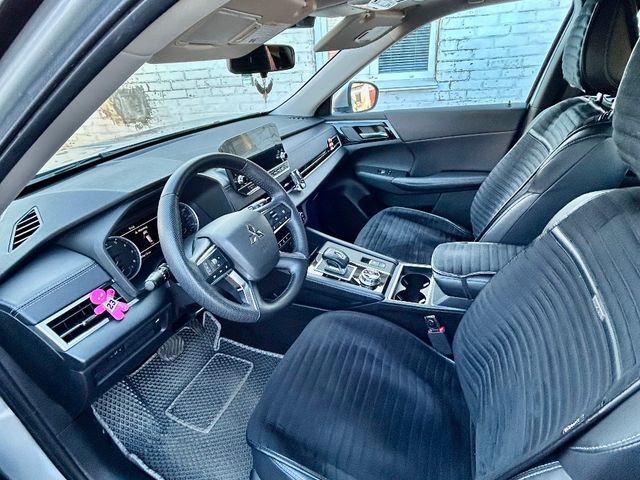 Mitsubishi Outlander - зображення 3