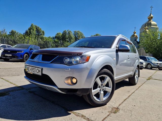 Mitsubishi Outlander - зображення 1