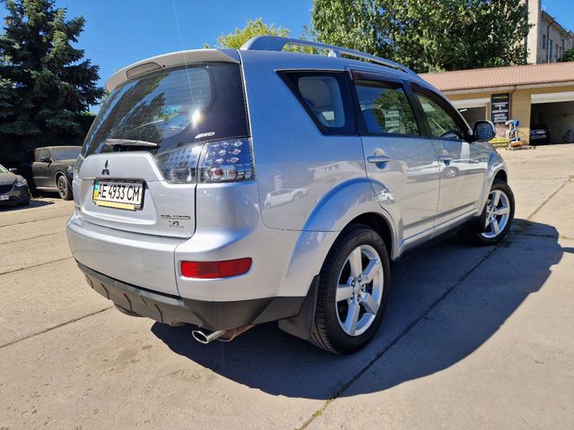 Mitsubishi Outlander - зображення 4