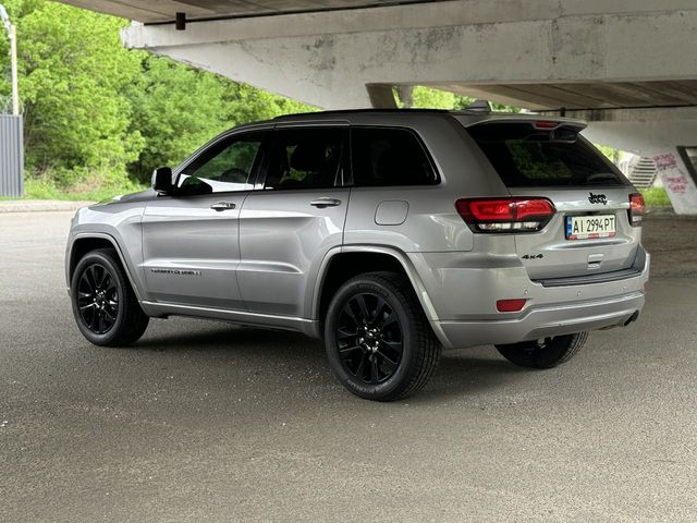 Jeep Grand Cherokee - зображення 3