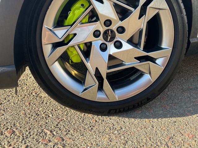 Genesis GV60 - фото 4