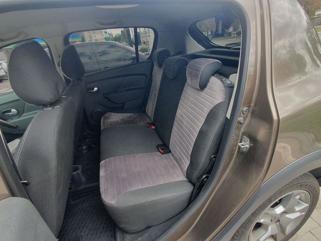 Renault Sandero - фото 4