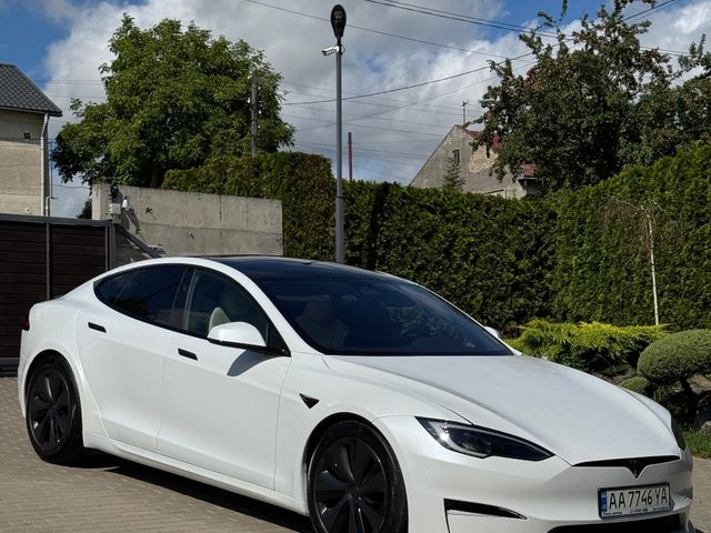 Tesla Model S - зображення 1
