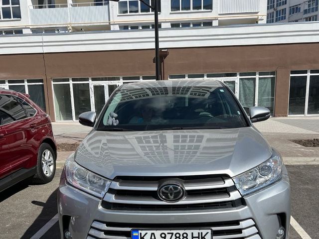 Toyota Highlander - зображення 1