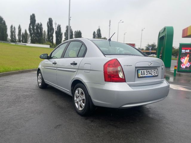 Hyundai Accent - зображення 4