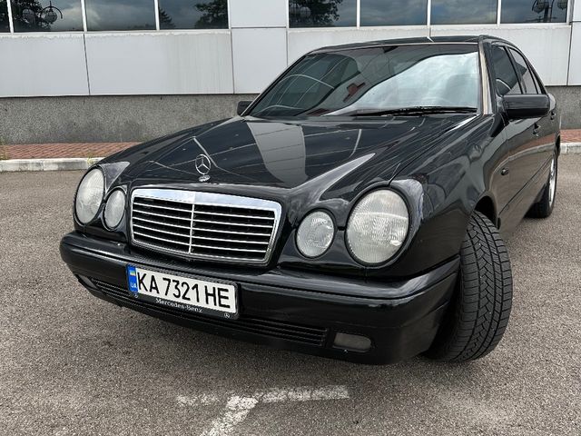 Mercedes-Benz E-Класс - зображення 2