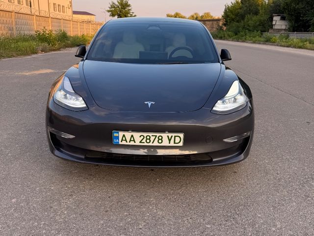 Tesla Model 3 - зображення 1