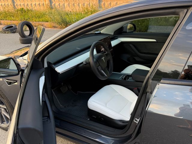 Tesla Model 3 - зображення 5