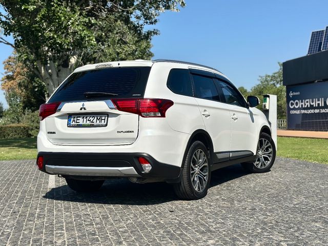 Mitsubishi Outlander - зображення 4