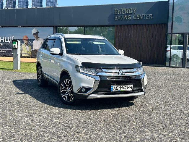 Mitsubishi Outlander - зображення 2
