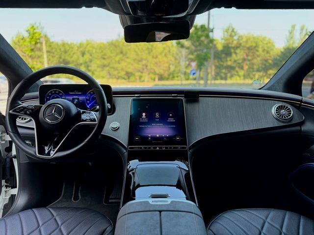 Mercedes-Benz EQS - зображення 3