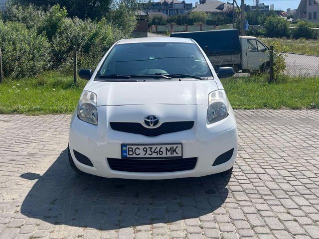 Toyota Yaris - зображення 1