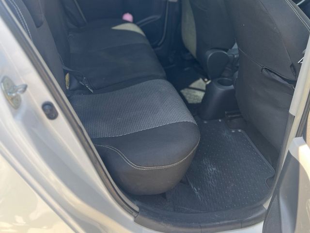 Toyota Yaris - зображення 5