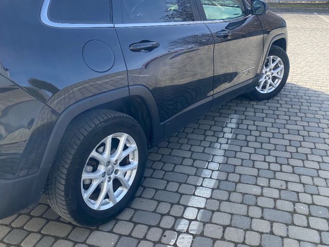 Jeep Cherokee - зображення 5