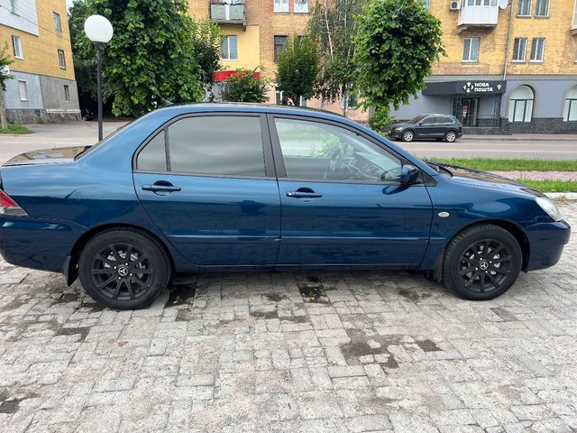 Mitsubishi Lancer - зображення 5
