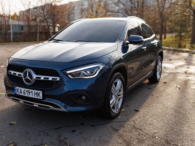 Mercedes-Benz GLA - зображення 1