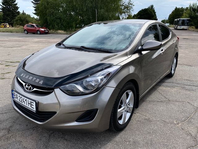 Hyundai Elantra - зображення 1
