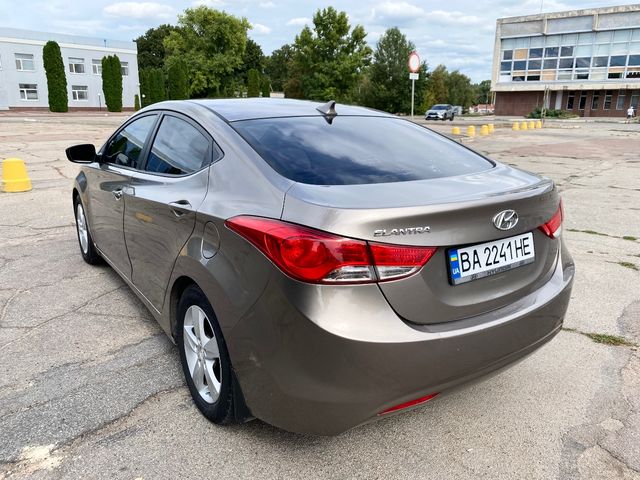 Hyundai Elantra - зображення 2