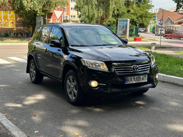 Toyota RAV4 - зображення 1