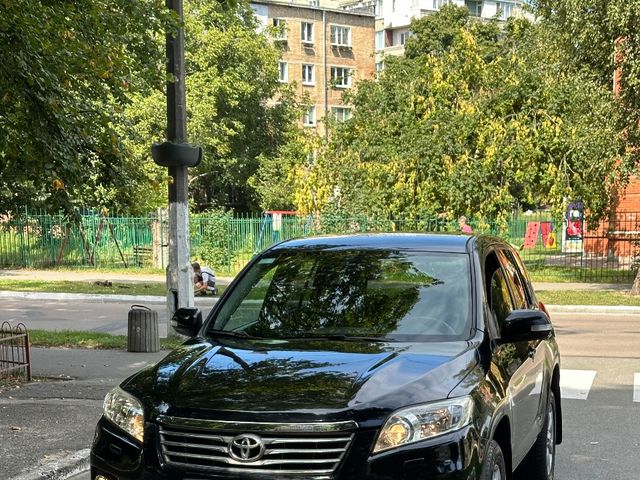 Toyota RAV4 - зображення 4
