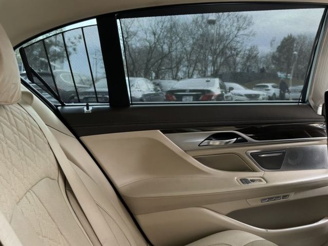 BMW 7 серії - зображення 5