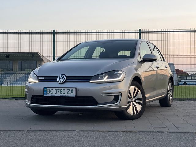 Volkswagen Golf - зображення 1