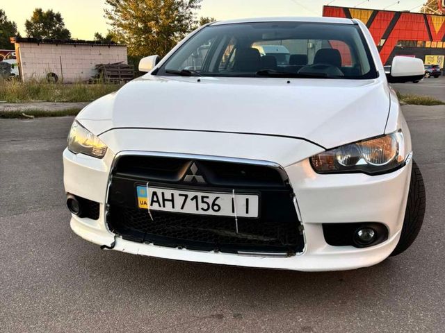 Mitsubishi Lancer - фото 2