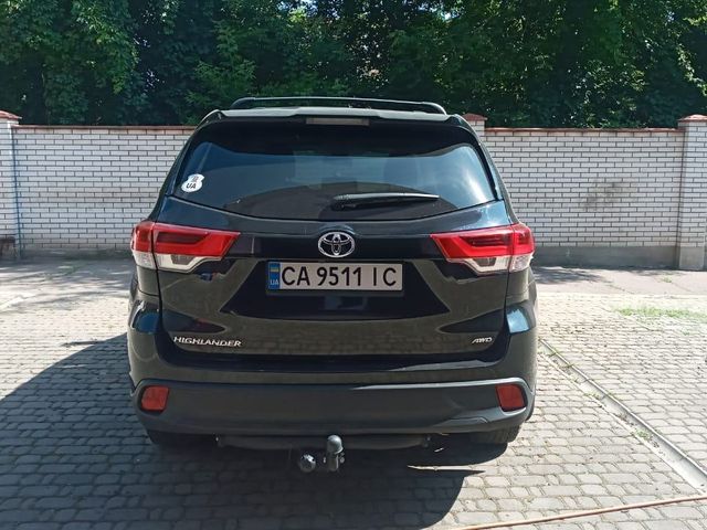 Toyota Highlander - фото 3
