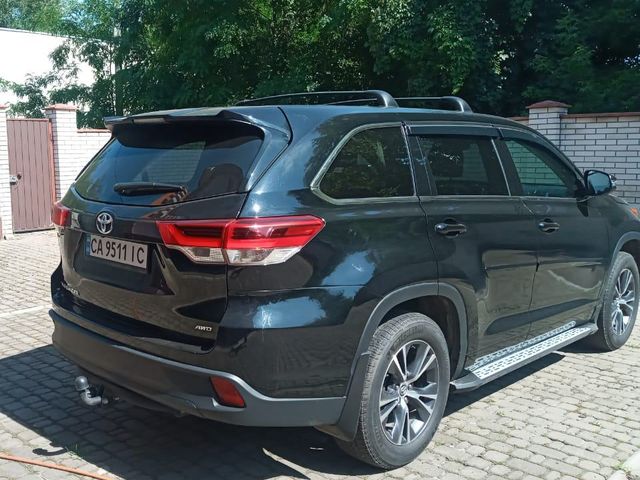 Toyota Highlander - фото 4