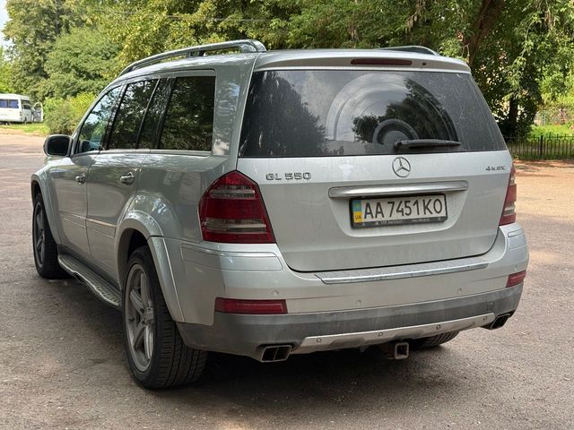Mercedes-Benz GL-Класс - зображення 3