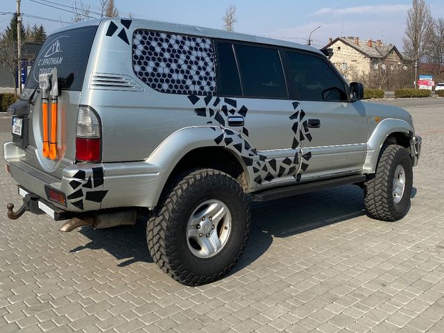 Toyota Land Cruiser Prado - зображення 2