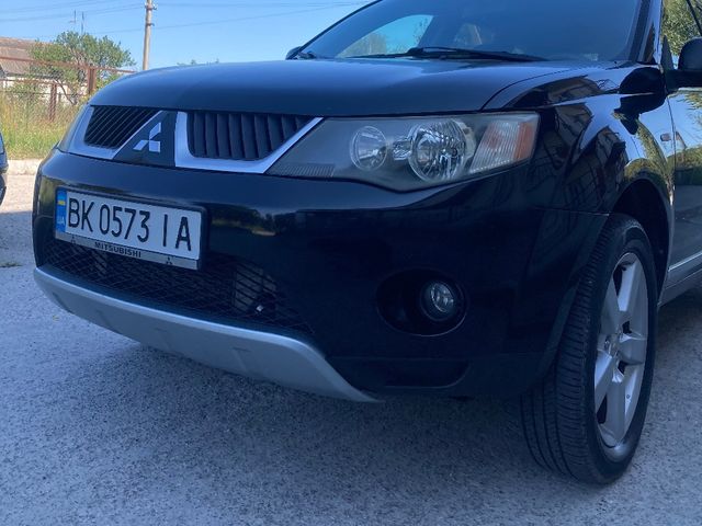 Mitsubishi Outlander - зображення 1