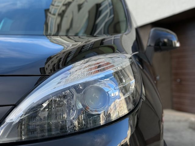Renault Scenic - фото 5